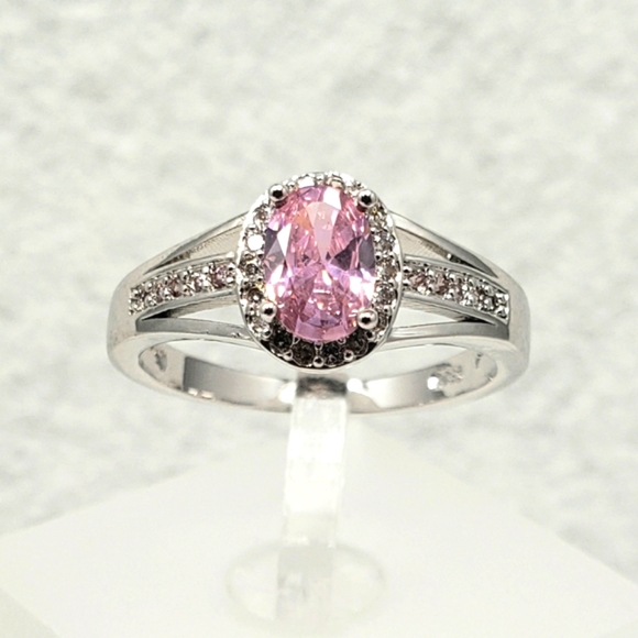 18k Open Design Pink Ring
